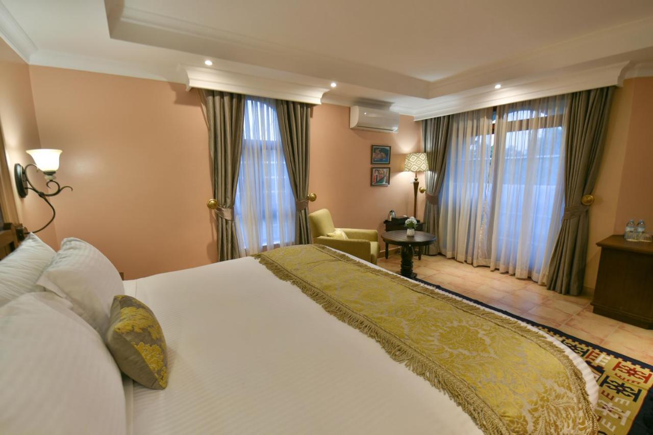 Casa Solada Hotel Kampala Bagian luar foto