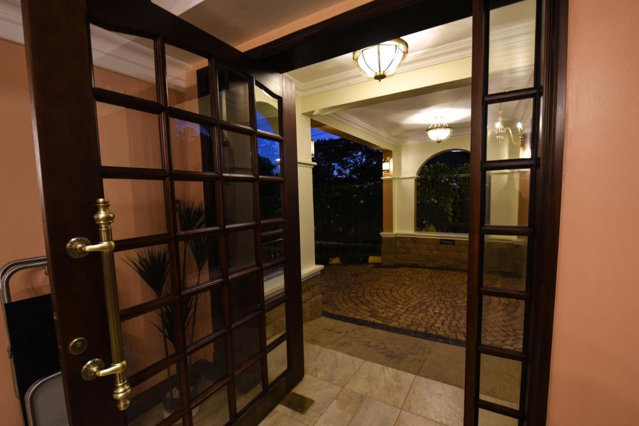 Casa Solada Hotel Kampala Bagian luar foto