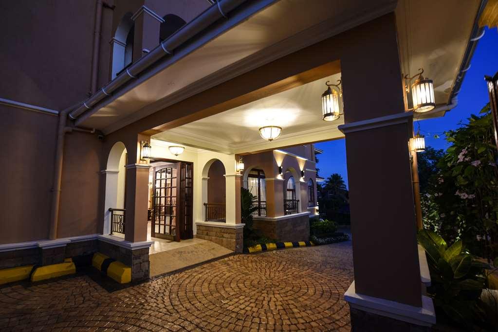 Casa Solada Hotel Kampala Bagian luar foto